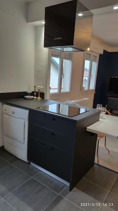 Appt Lumineux F3 Quartier Calme Apartment *